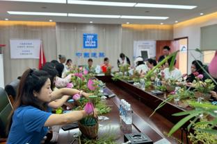 滕哈赫：俱乐部的标准有所下降，但现在我们回来了